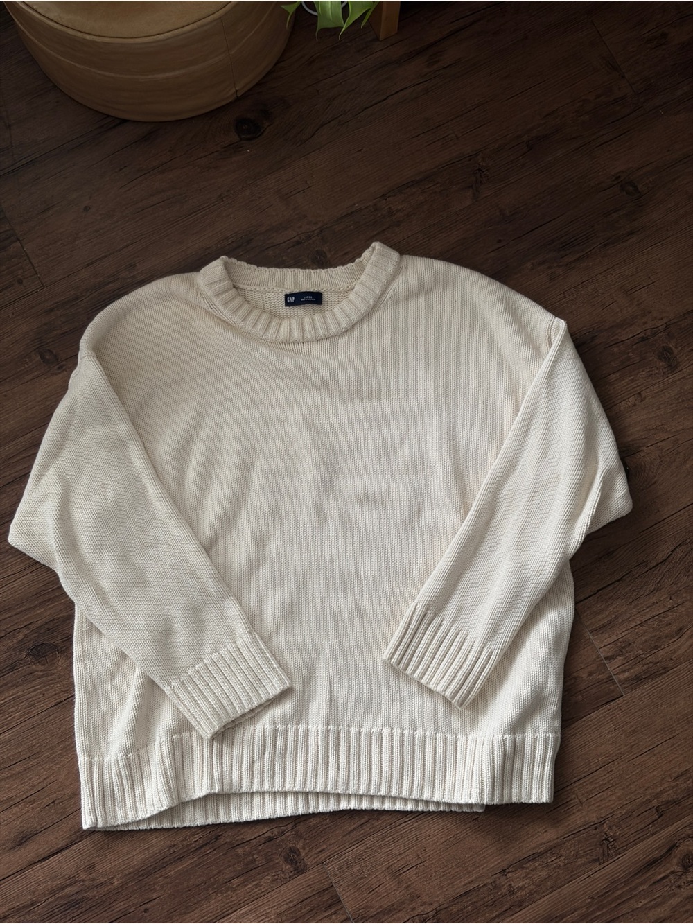 GAP Cream Crewneck Pullover Sweater